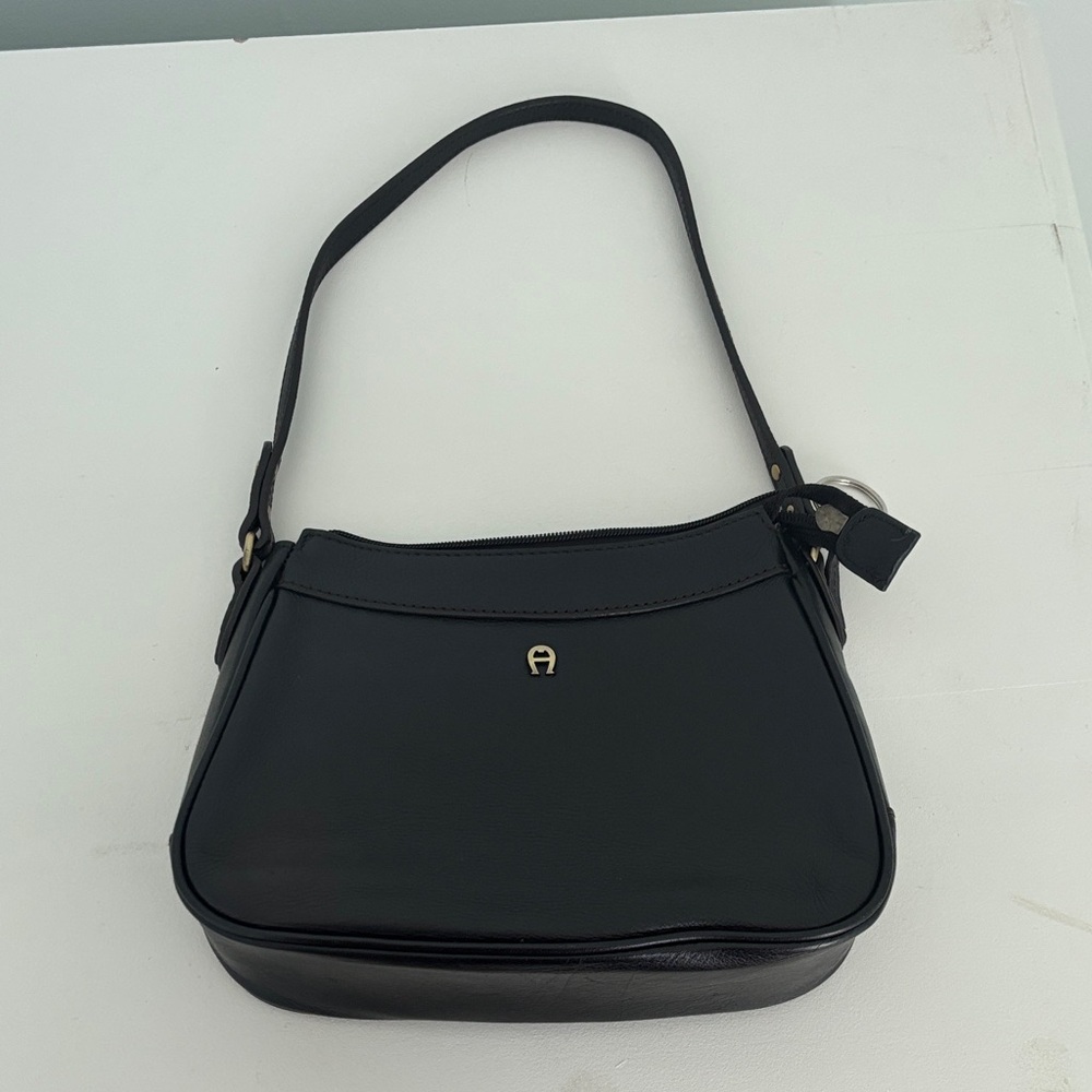 Etienne Aigner Black Leather Shoulder Bag